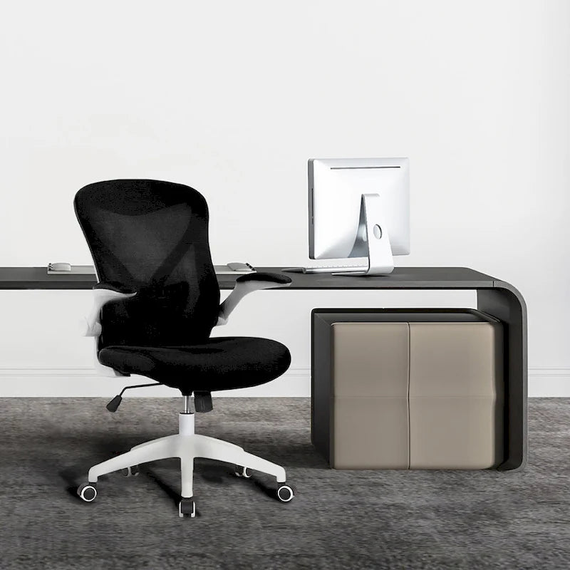 Sedia da ufficio ergonomica in rete con base in nylon e meccanismo di inclinazione