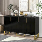 Credenza moderna con quattro ante, maniglie e gambe in metallo e scaffali regolabili per la cucina