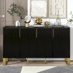 Credenza moderna con quattro ante, maniglie e gambe in metallo e scaffali regolabili per la cucina