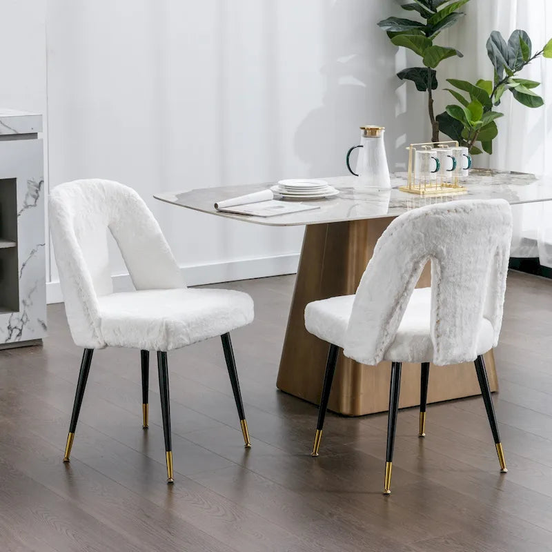 Sedie da pranzo imbottite moderne e contemporanee con borchie e gambe in metallo