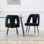 Sedie da pranzo imbottite moderne e contemporanee con borchie e gambe in metallo