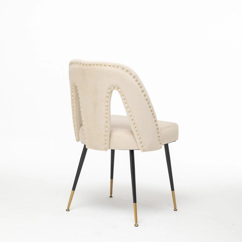 Sedie da pranzo imbottite moderne e contemporanee con borchie e gambe in metallo
