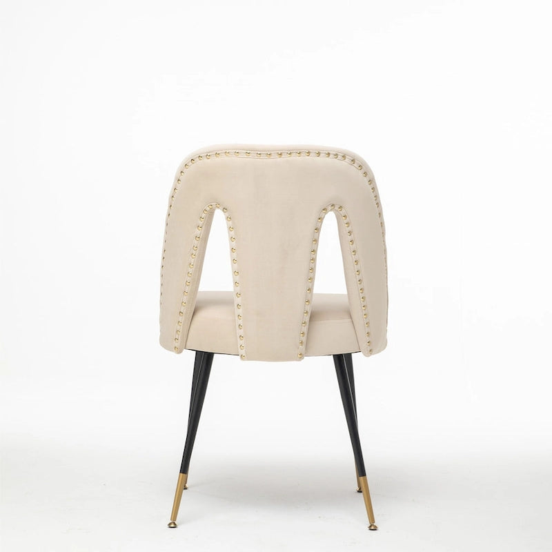 Sedie da pranzo imbottite moderne e contemporanee con borchie e gambe in metallo