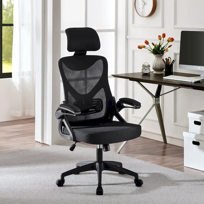 Sedia da ufficio in rete con schienale alto, braccioli ribaltabili e design ergonomico