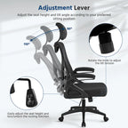 Sedia da ufficio in rete con schienale alto, braccioli ribaltabili e design ergonomico
